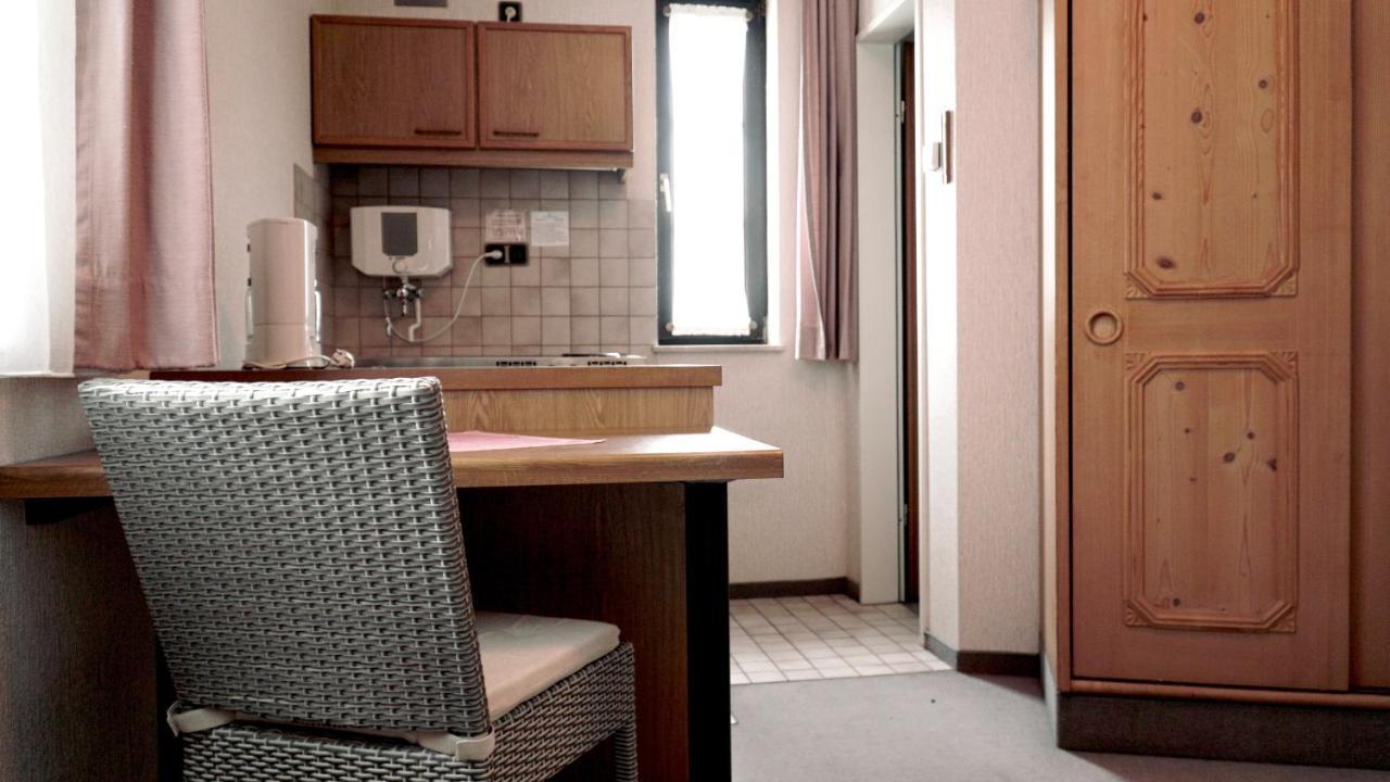 Апартаменты In & Out Boardinghaus Штольберг Экстерьер фото